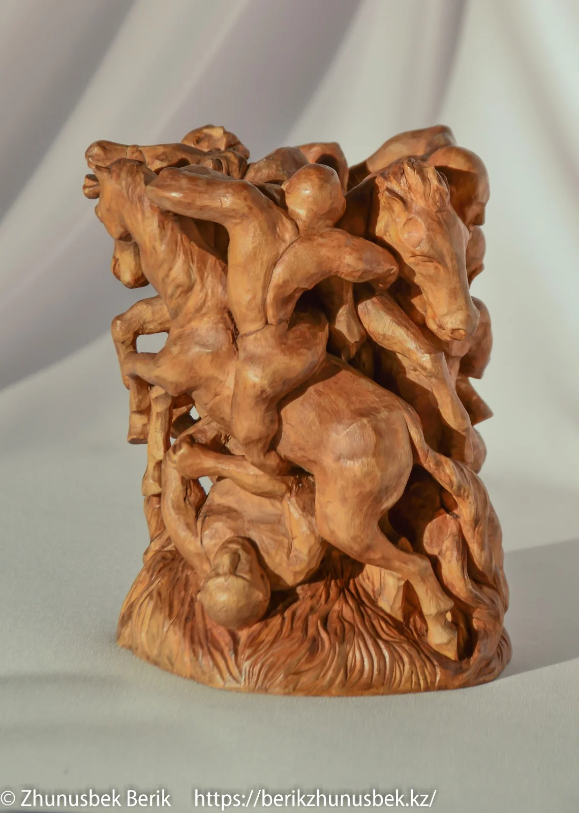 Doda sculpture gallery image 7