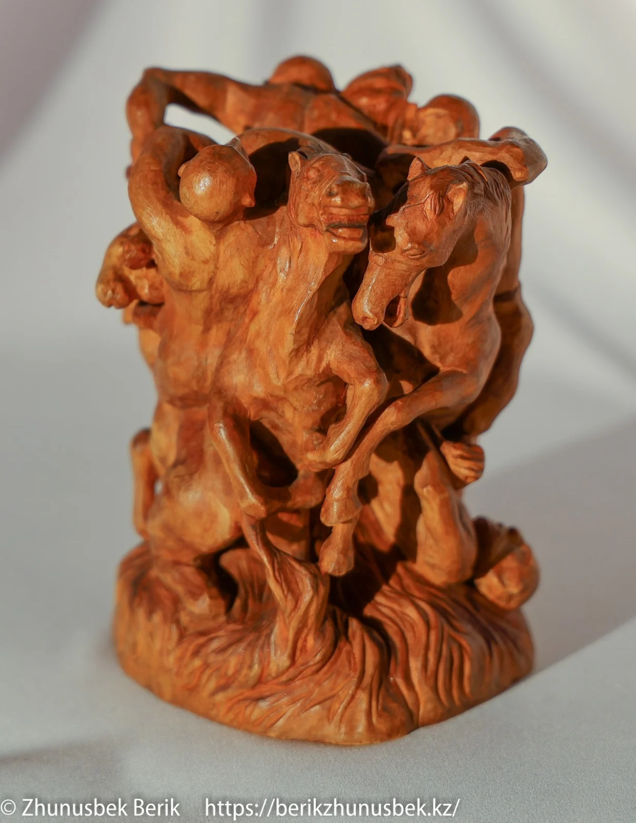 Doda sculpture gallery image 8