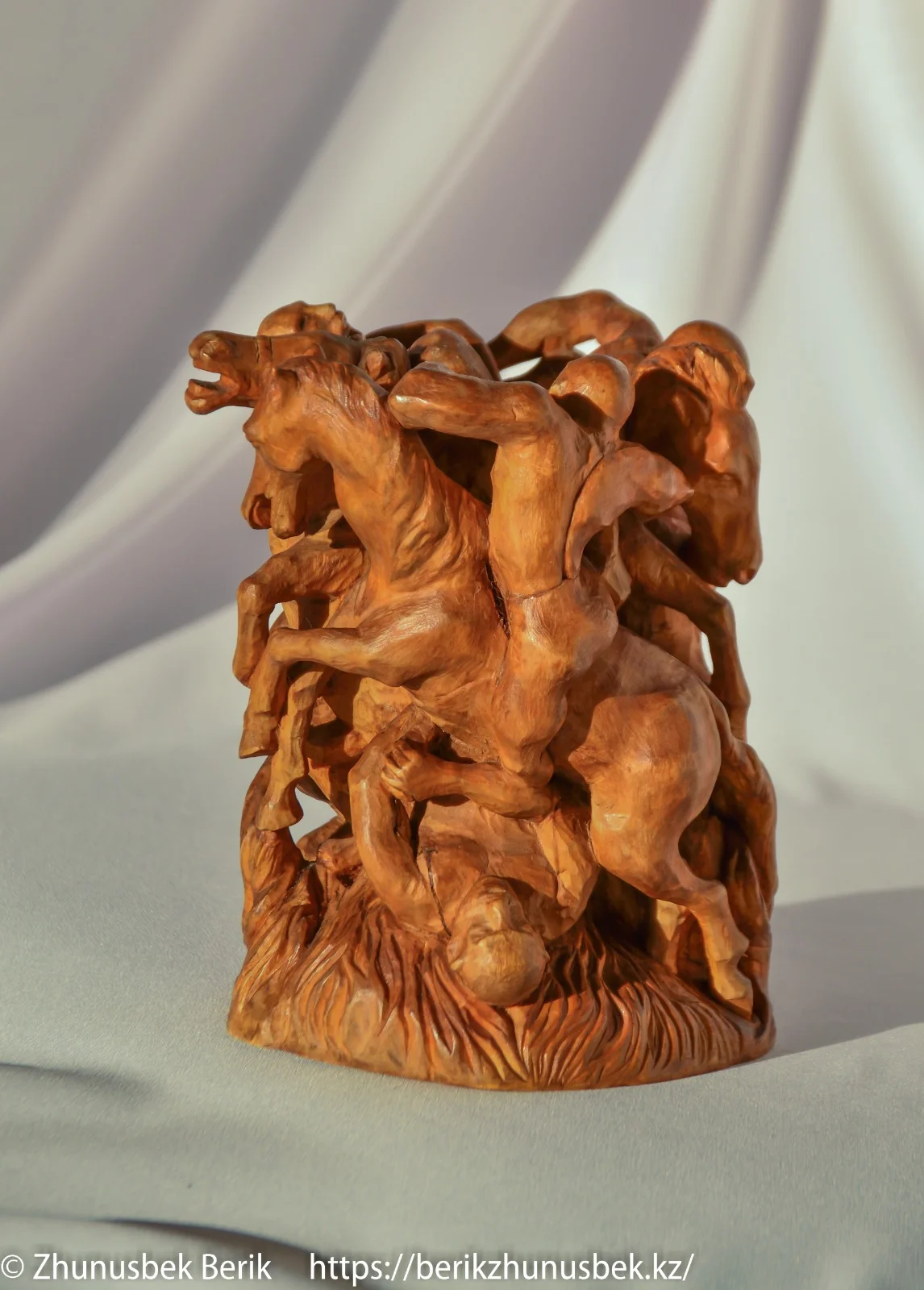 Doda sculpture gallery image 18