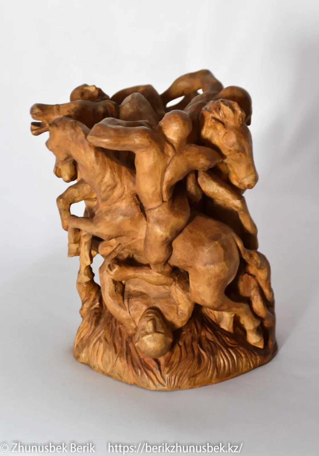 Doda sculpture gallery image 19