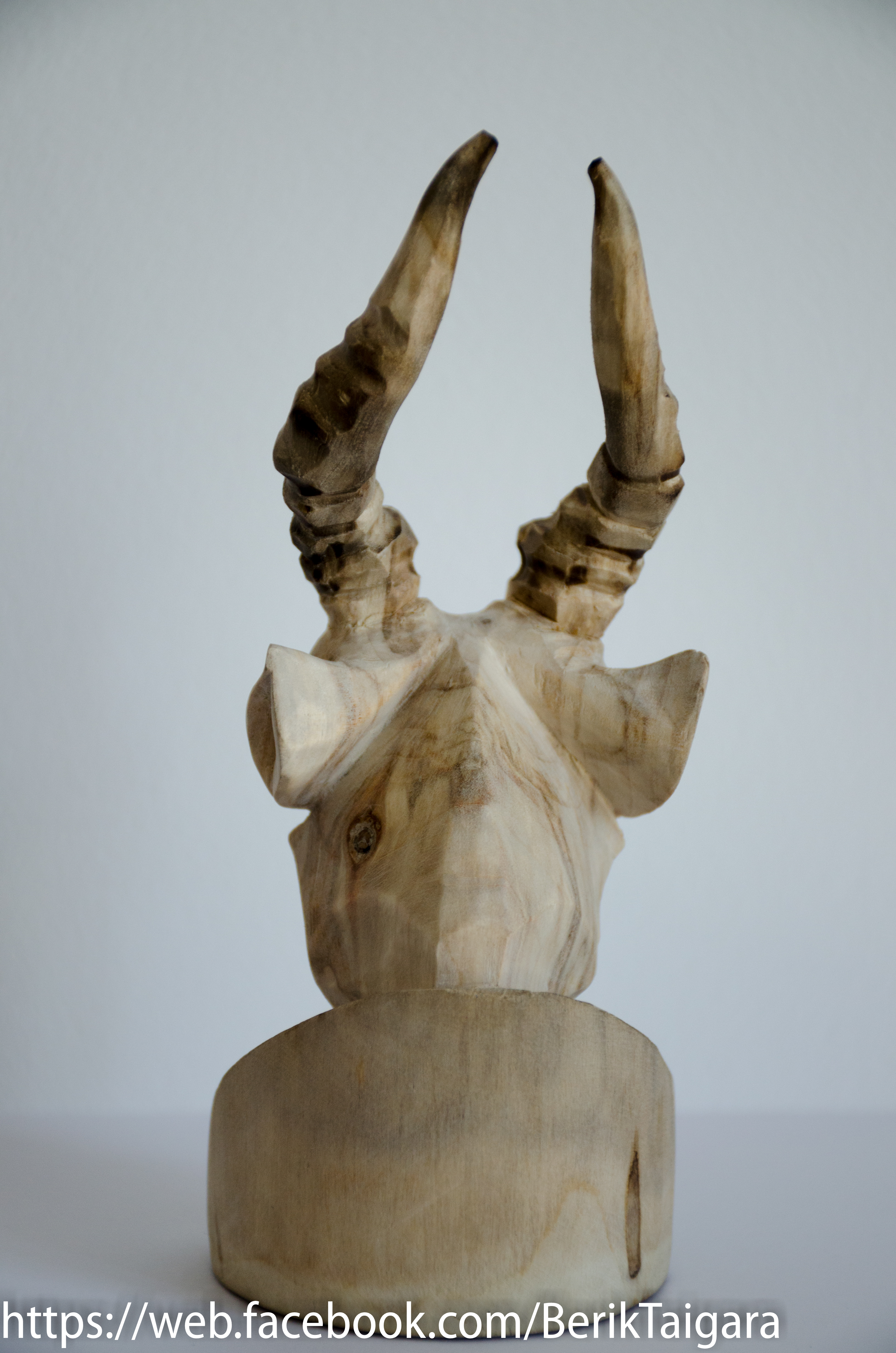 Deer sculpture gallery image 4