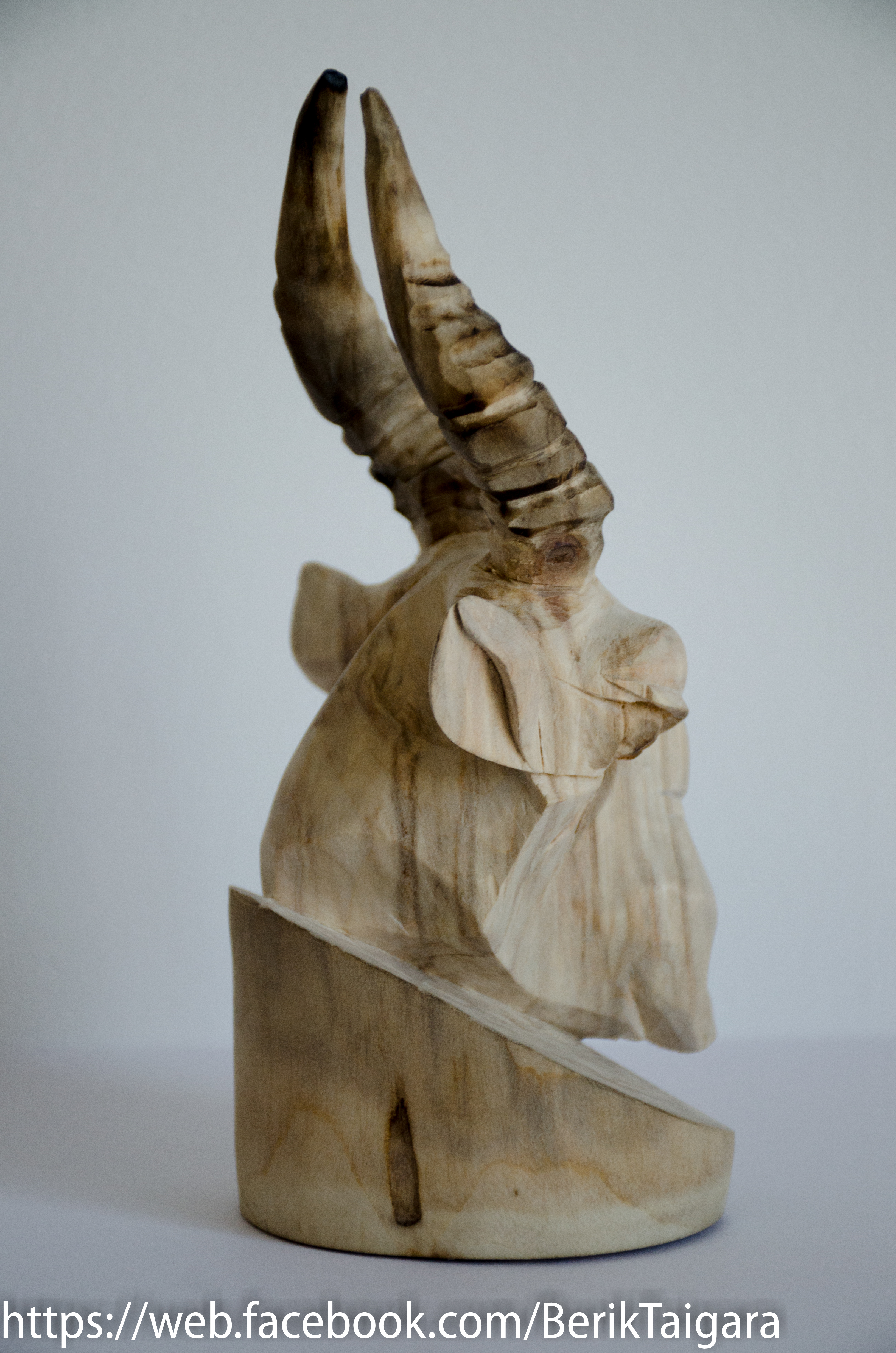 Deer sculpture gallery image 5