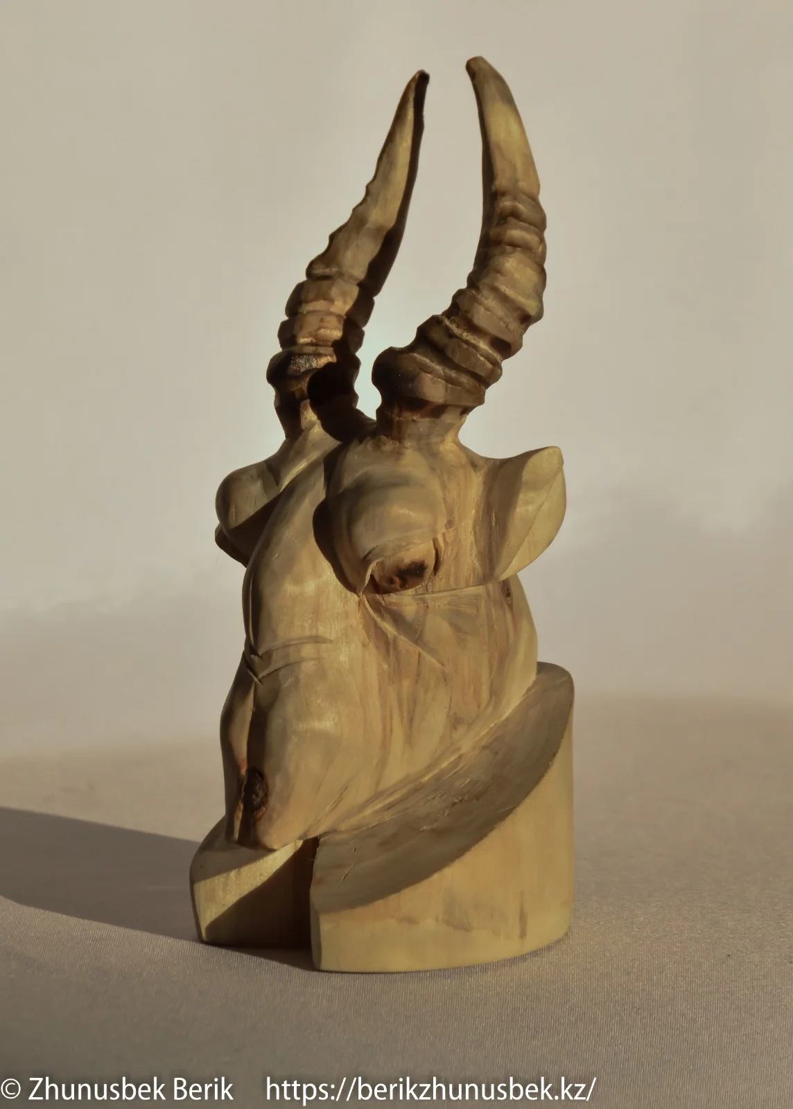 Deer sculpture gallery image 11